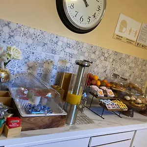 Bed & Breakfast Paradise